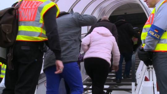 Allemagne video retour au pays des migrants