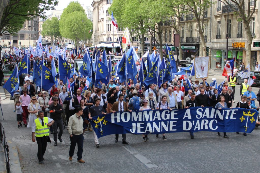 De l’hommage à Ste Jeanne d’Arc à la convergence des patriotes contre le mondialisme