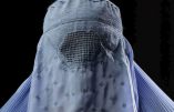 Un islamiste échappe à la surveillance de policiers anglais en revêtant une burqa
