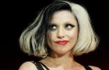 Lady Gaga a enfreint la loi russe. Les organisateurs de son concert à Saint-Pétersbourg sont condamnés.