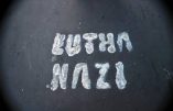 “Dans euthanasie, il y a nazi”, déclare Kouchner