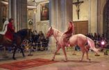Mgr Bouilleret profane sa propre cathédrale : des chevaux pénètrent dans l’église