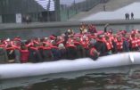 121 députés allemands montent sur un canot pour jouer aux immigrés…