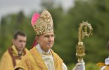 Images d’archives – Ordinations à Ecône et sermon de S.E. Mgr Tissier de Mallerais le 29 juin 2010