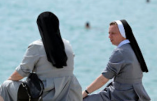 Rudy Salles, adjoint au maire de Nice, veut interdire la présence des prêtres et des religieuses sur les plages