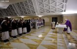 Les prêtres à nouveau dans le collimateur du pape François : pas de miséricorde pour les ennemis de la miséricorde bergoglienne