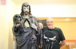 Un “artiste” sataniste expose une ignoble statue blasphématoire à Thouars