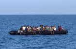 Espagne : à Cadix un zodiak de migrants accoste sur une plage aux yeux des vacanciers