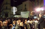 La foule se presse pour admirer la crèche de Noël de la mairie de Béziers