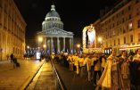 Reportage photos – Paris, procession aux flambeaux en l’honneur de l’Immaculée Conception