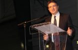 Le maire de Castres s’inquiète de l’argent public dépensé pour l’accueil des immigrés “alors que la population française se paupérise et se précarise chaque jour davantage”