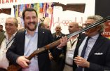 Le ministre Salvini veut permettre aux victimes de se défendre : “La défense est toujours légitime”