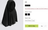 Marks & Spencer vend des voiles islamiques pour fillettes et déchaîne la colère des Britanniques