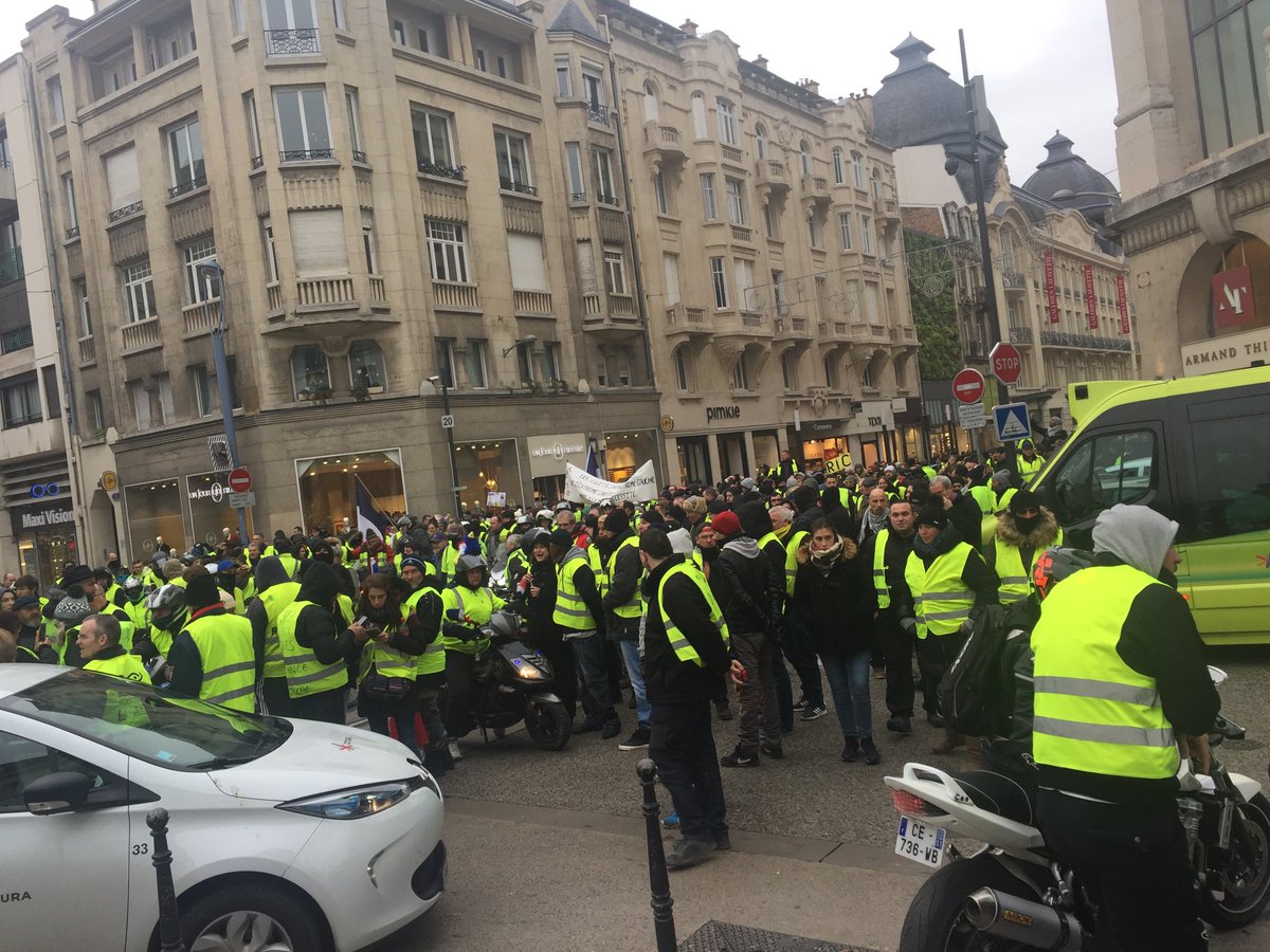 Acte Vii à Reims Ces Milliers De Gilets Jaunes Que Bfmtv