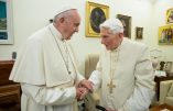 (FILES) This file handout picture taken and released by Vatican Media on December 21, 2018, shows Pope Francis (L) meeting with Pope Benedict XVI (R) at the Vatican. - Former pope Benedict XVI has publicly urged his successor Pope Francis not to open the Catholic priesthood up to married men, in a plea that stunned Vatican experts on January 12, 2020. (Photo by Handout / VATICAN MEDIA / AFP) / RESTRICTED TO EDITORIAL USE - MANDATORY CREDIT "AFP PHOTO / VATICAN MEDIA" - NO MARKETING NO ADVERTISING CAMPAIGNS - DISTRIBUTED AS A SERVICE TO CLIENTS ---