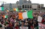 Des milliers d’Irlandais manifestent contre la dictature sanitaire