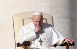 Le pape François a subi une opération programmée… un dimanche