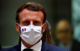 Macron suspend du bout des lèvres l’utilisation du vaccin AstraZeneca mais ajoute espérer reprendre vite la vaccination avec celui-ci