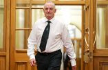 Nouvelle-Zélande : La cravate, un symbole du pouvoir du mâle hétéro-sexuel blanc de plus de 50 ans
