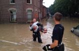 Dans toutes les régions frappées par de graves inondations, personne ne demande si les pompiers sont vaccinés contre le Covid