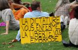 Florilège de pancartes à Paris contre la dictature sanitaire