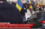 A Bucarest, les opposants à la dictature sanitaire assiègent le Parlement roumain