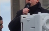 Bruxelles – A la tribune de la manifestation contre la dictature sanitaire, Alain Escada appelle à la désobéissance civile et au boycott économique