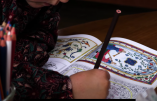 Atelier d’enluminures et scènes médiévales pour enfants