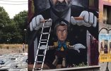 Qui a fait plier les autorités d’Avignon pour recouvrir la fresque de Lekto représentant Attali en marionnettiste ?