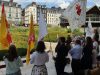 Prières à Rouen à l’endroit où Sainte Jeanne d’Arc fut conduite au bûcher
