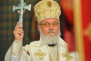 L’évêque serbe Nikanor maudit le défilé homosexuel organisé à Belgrade et promet de l’opposition