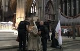 Appel à protester auprès de l’évêque de Metz après le scandale du chanoine Thiry faisant chasser par la police des catholiques priant le chapelet