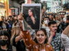 L’Iran abolit la police morale et retouche la loi sur l’obligation du voile