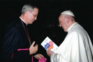 Mgr Johan Bonny, évêque d'Anvers avec le pape Françosi