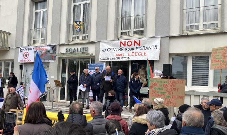 La résistance à Saint Brévin contre le centre d'accueil des migrants