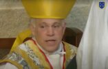 Mgr Cardileone félicite les prêtres qui ont célébré des messes clandestines pendant la tyrannie covidiste