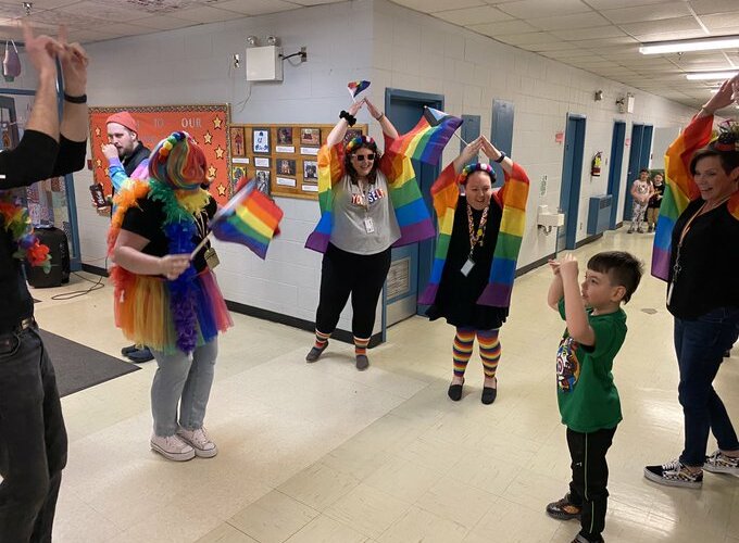 Propagande LGBT forcée dans une école primaire au Canada