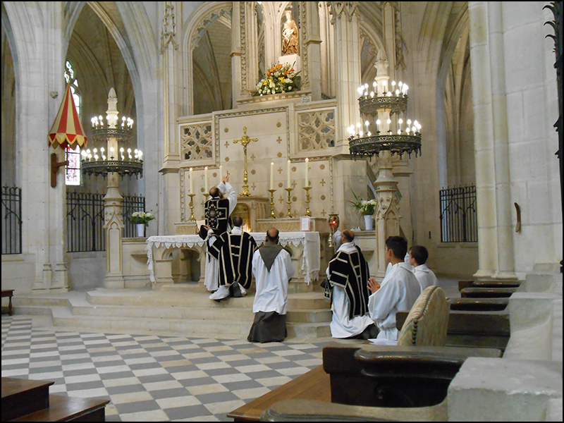 Messe de requiem pour le roi Louis onze à Notre-Dame de Cléry le trois juillet 2023 - 01