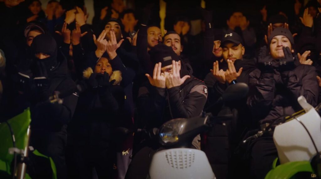 Nahel, à droite sur la photo, dans un clip de rap mis en ligne il y a un mois