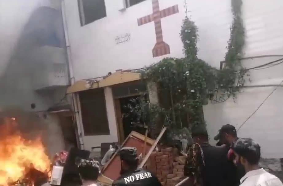 Eglises incendiées au Pakistan