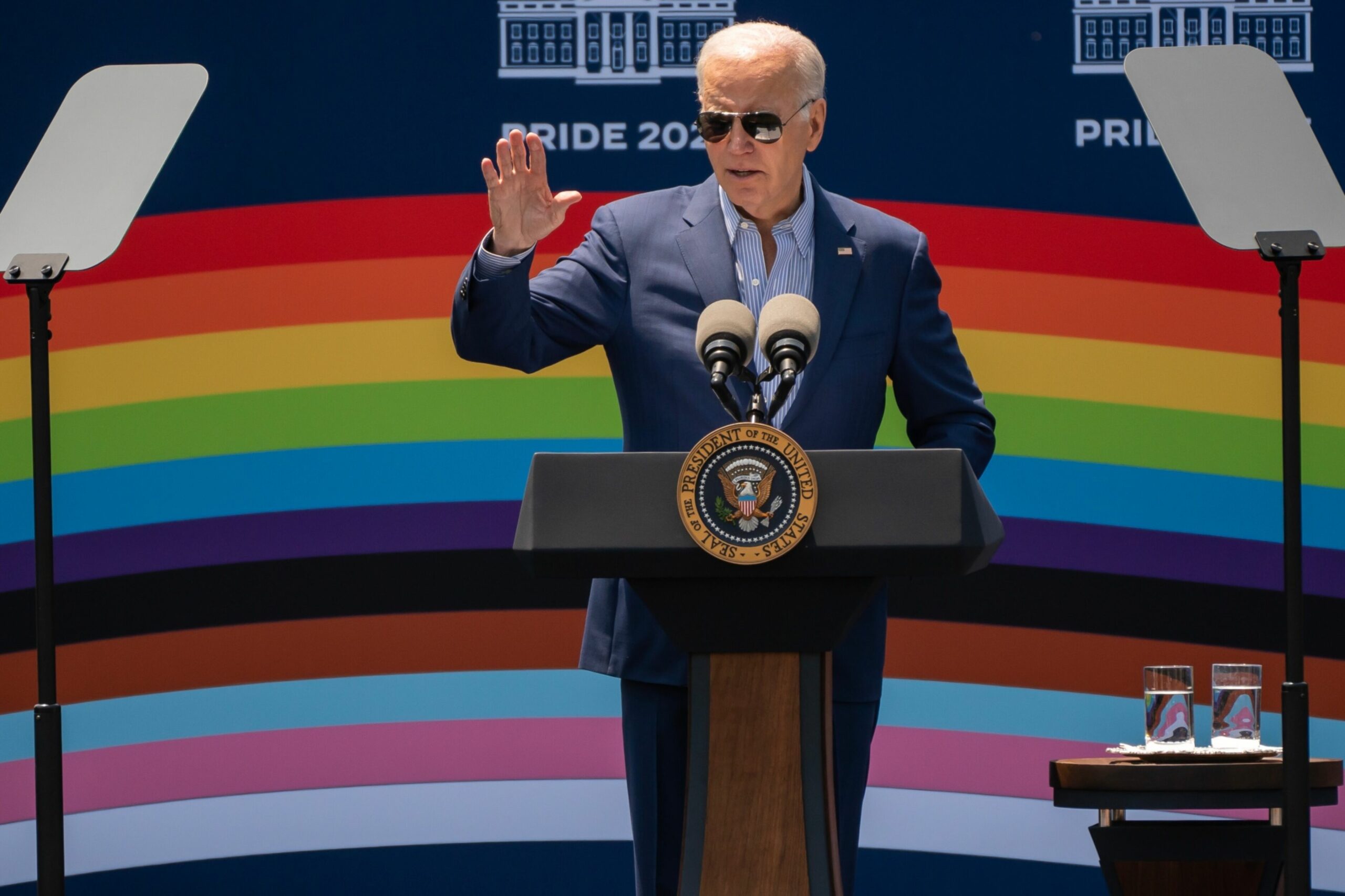 Joe Biden au service du lobby LGBT, l'Eglise catholique menacée