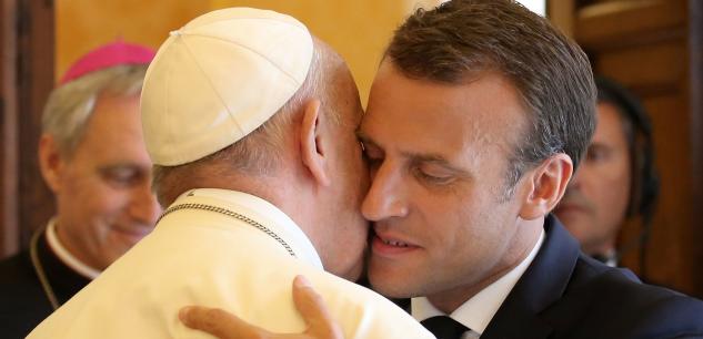 Macron explique pourquoi il assistera à la messe de François à Marseille