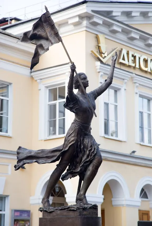 Statue de Sainte Jeanne d'Arc à St Petersbourg