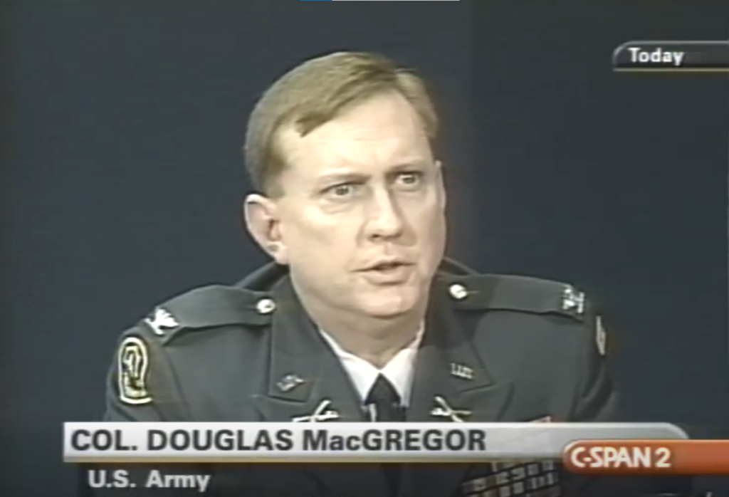 Colonel MacGregor : La « priorité absolue » pour Israël est de rendre Gaza « invivable » et d'expulser tous les survivants